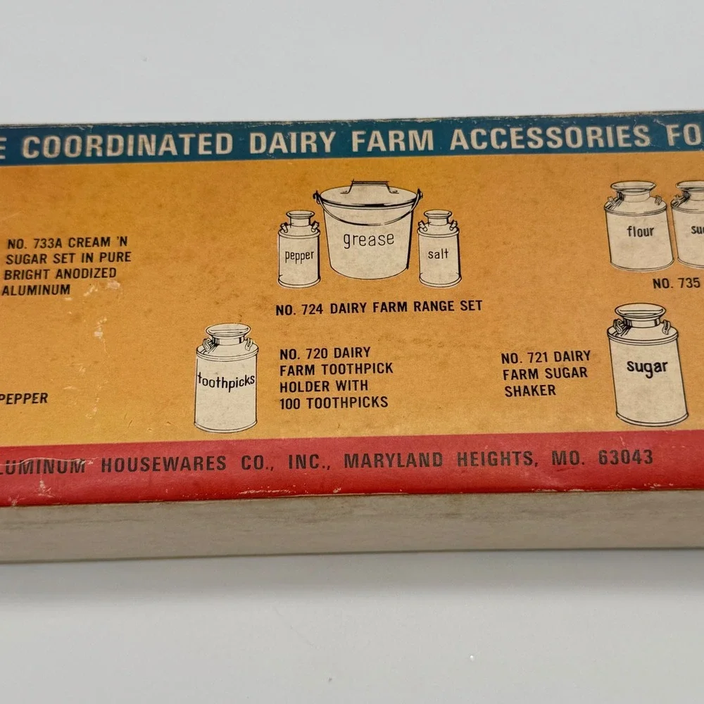Vintage Fairgrove Miniature Dairy Farm Milk Can Aluminum Spice Shaker Set Boxed